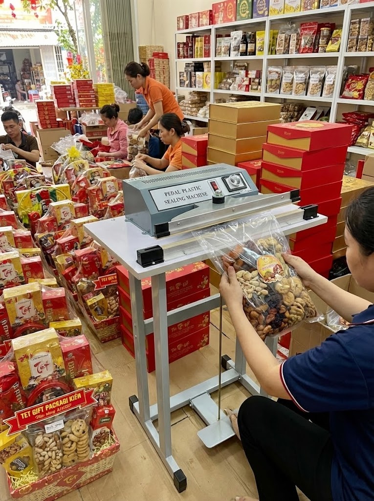 Tại Sao Máy Hàn Miệng Túi Dập Chân FRE Là Lựa Chọn Đáng Tin Cậy Cho Các Doanh Nghiệp Kinh Doanh Quà Tết