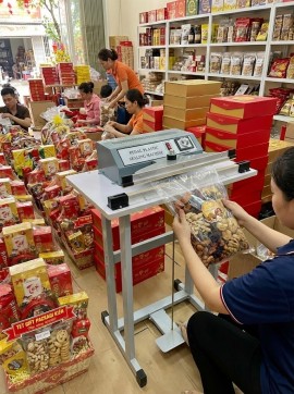 Tại Sao Máy Hàn Miệng Túi Dập Chân FRE Là Lựa Chọn Đáng Tin Cậy Cho Các Doanh Nghiệp Kinh Doanh Quà Tết